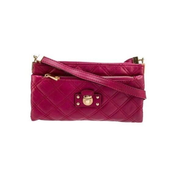 Quilted Marc Jacob Leather Crossbody Purse With Gold Hardware & Zipper Closure - Picture 1 of 5